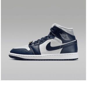 Nike High-Top Sneakers in Navy and Gray